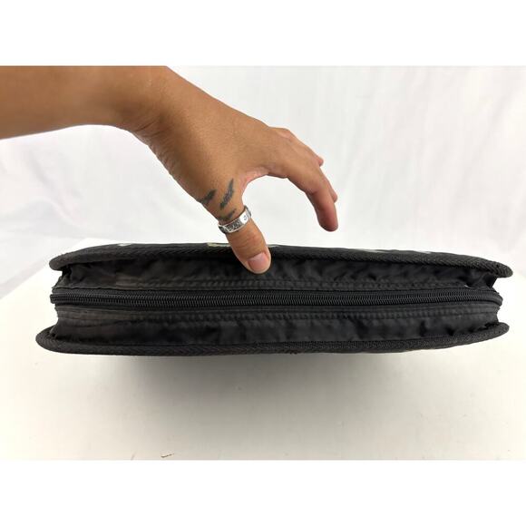 VTG Looney Tunes Binder Stuart Hall Black 3 Ring Bugs Bunny Taz Daffy Duck 90s - Picture 8 of 11